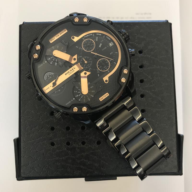 Luxury Men's Chronograph Quartz Watch – Stainless Steel Timepiece