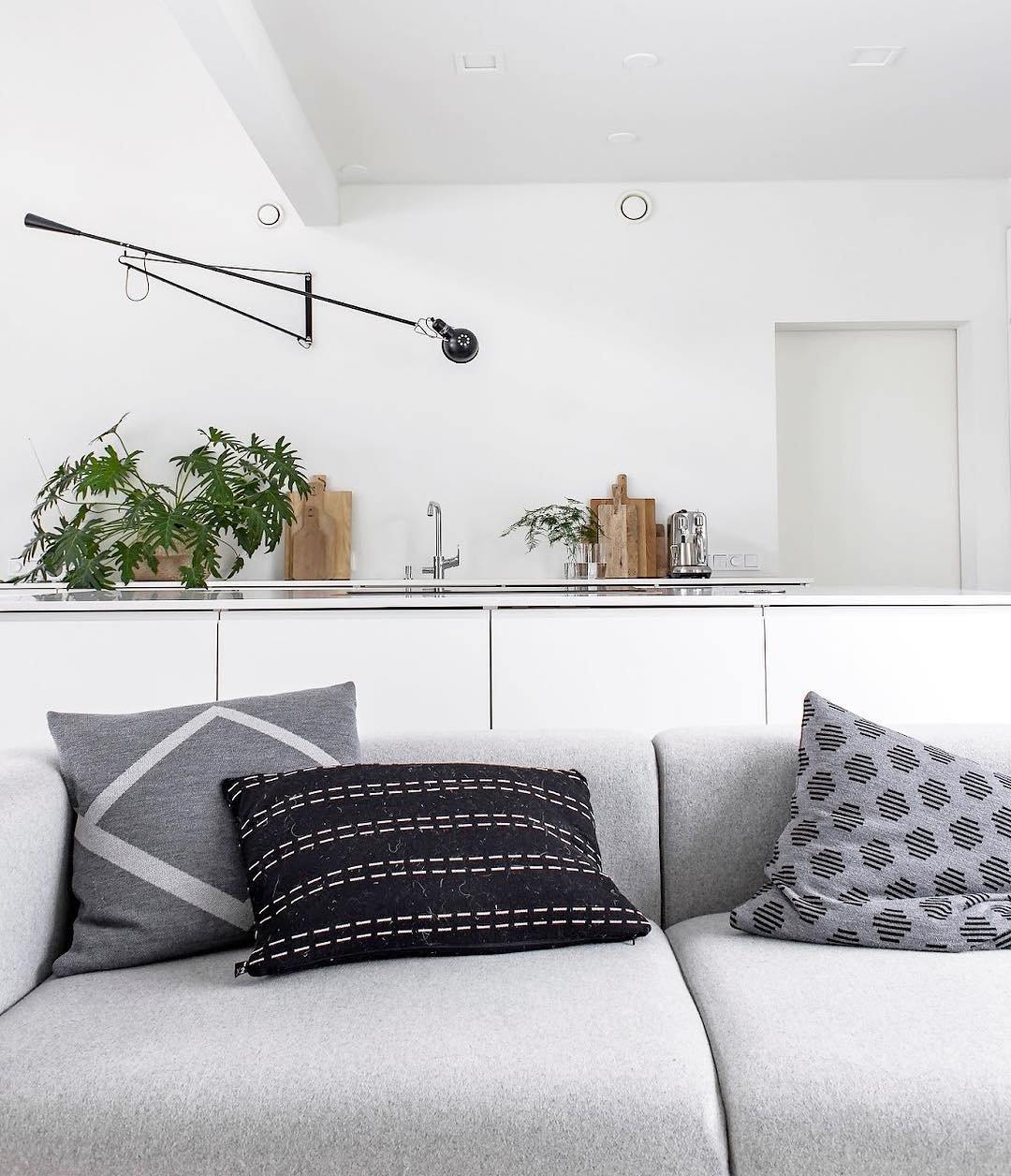 Model 265 Adjustable Wall Light Fixture