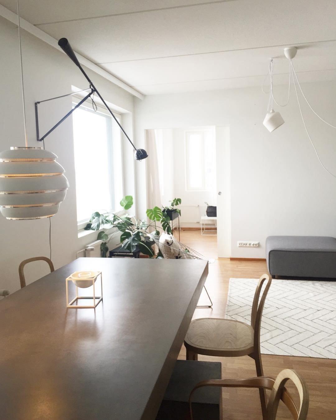 Model 265 Adjustable Wall Light Fixture