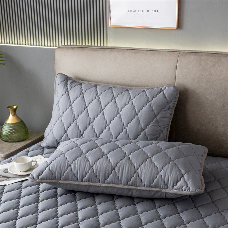 Waterproof Mattress Protector with Urine-Resistant TPU Coating