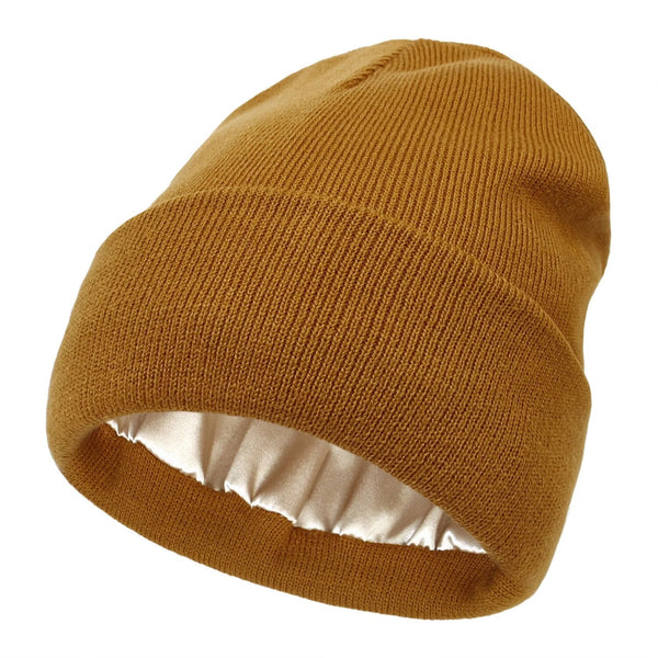 Silk-Lined Winter Hat – Wool Warmth & Anti-Frizz Hair Care
