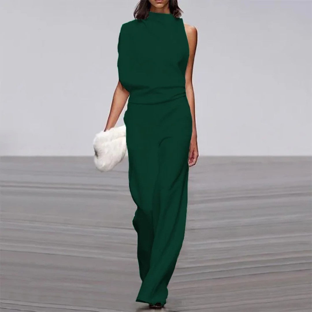 Chic Tailored Sleeveless Jumpsuit with Wide-Leg Design