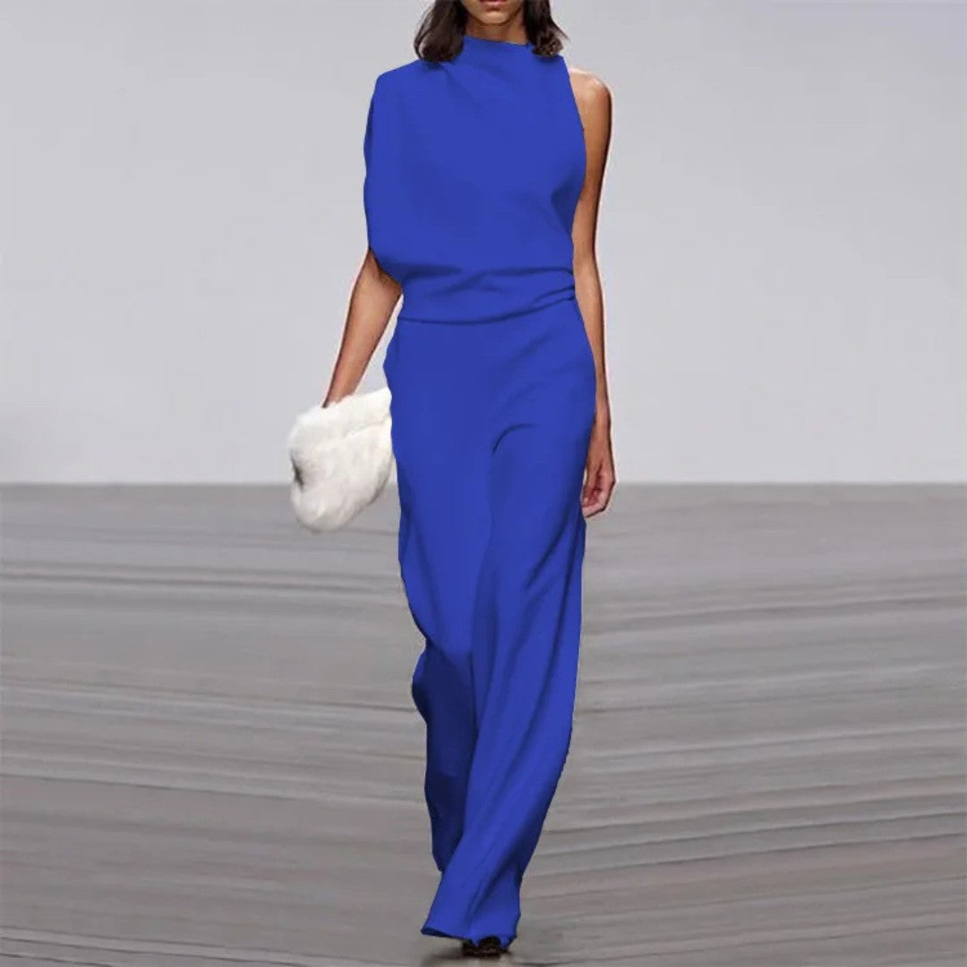 Chic Tailored Sleeveless Jumpsuit with Wide-Leg Design
