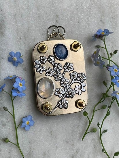 Compact Flower Press for Botanical Keepsakes | Portable Crafting Tool