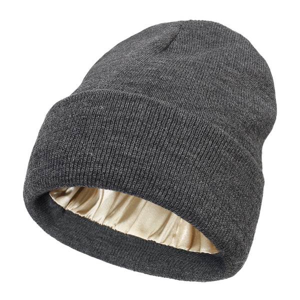 Silk-Lined Winter Hat – Wool Warmth & Anti-Frizz Hair Care