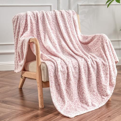 Soft Pink Flannel Christmas Blanket for Cozy Holiday Nights