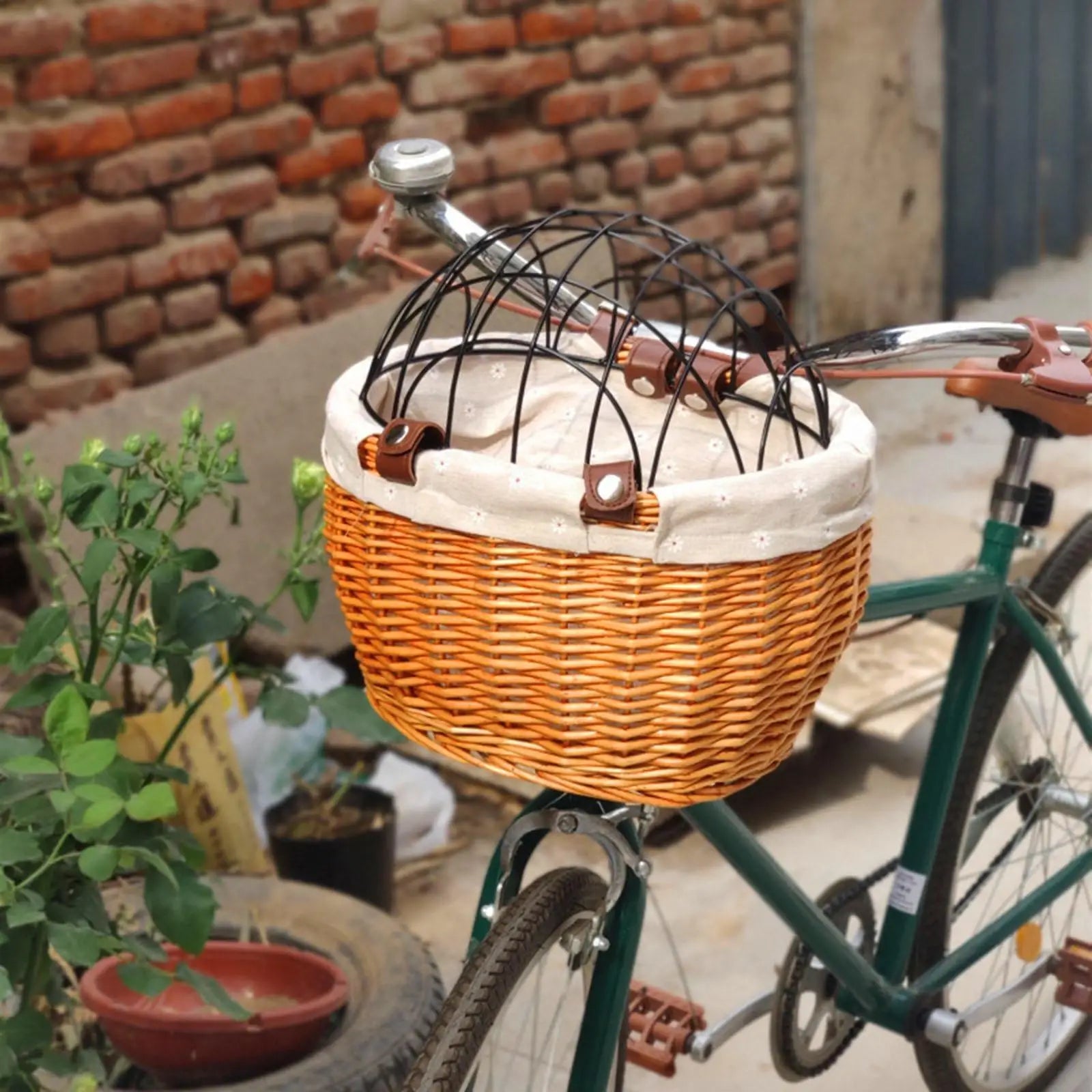 Front-Mounted Wicker Pet Bike Basket – Secure, Stylish, and Weather-Resistant