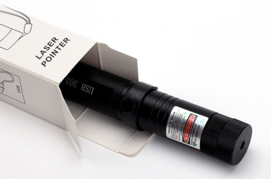 Long-Range Laser Pointer Torch with Adjustable Focus
